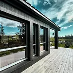 Unique With Fantastic View, Sauna, & Ev Outlet