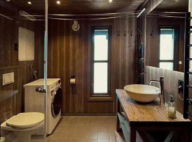 Unique With Fantastic View, Sauna, & Ev Outlet