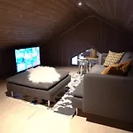 Unique With Fantastic View, Sauna, & Ev Outlet Svingvoll