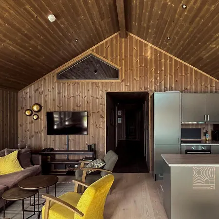 Unique With Fantastic View, Sauna, & Ev Outlet * Svingvoll